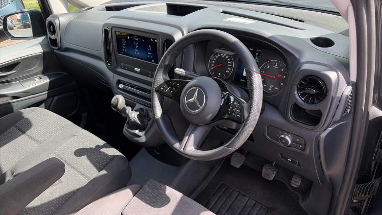 Mercedes-Benz Vito L2 Diesel Rwd 114CDI Pro Van